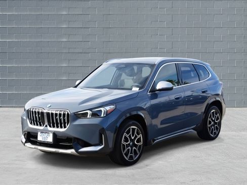 Used 2024 BMW X1 xDrive28i w/ Premium Package image 3