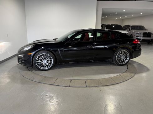 Used 2016 Porsche Panamera 4 image 14
