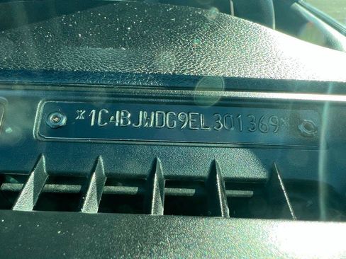 Used 2014 Jeep Wrangler Unlimited Sport image 14