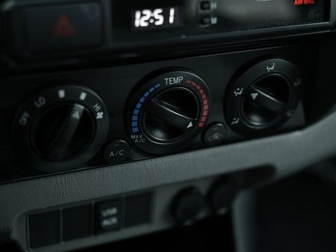 Used 2012 Toyota Tacoma PreRunner w/ SR5 Pkg image 36