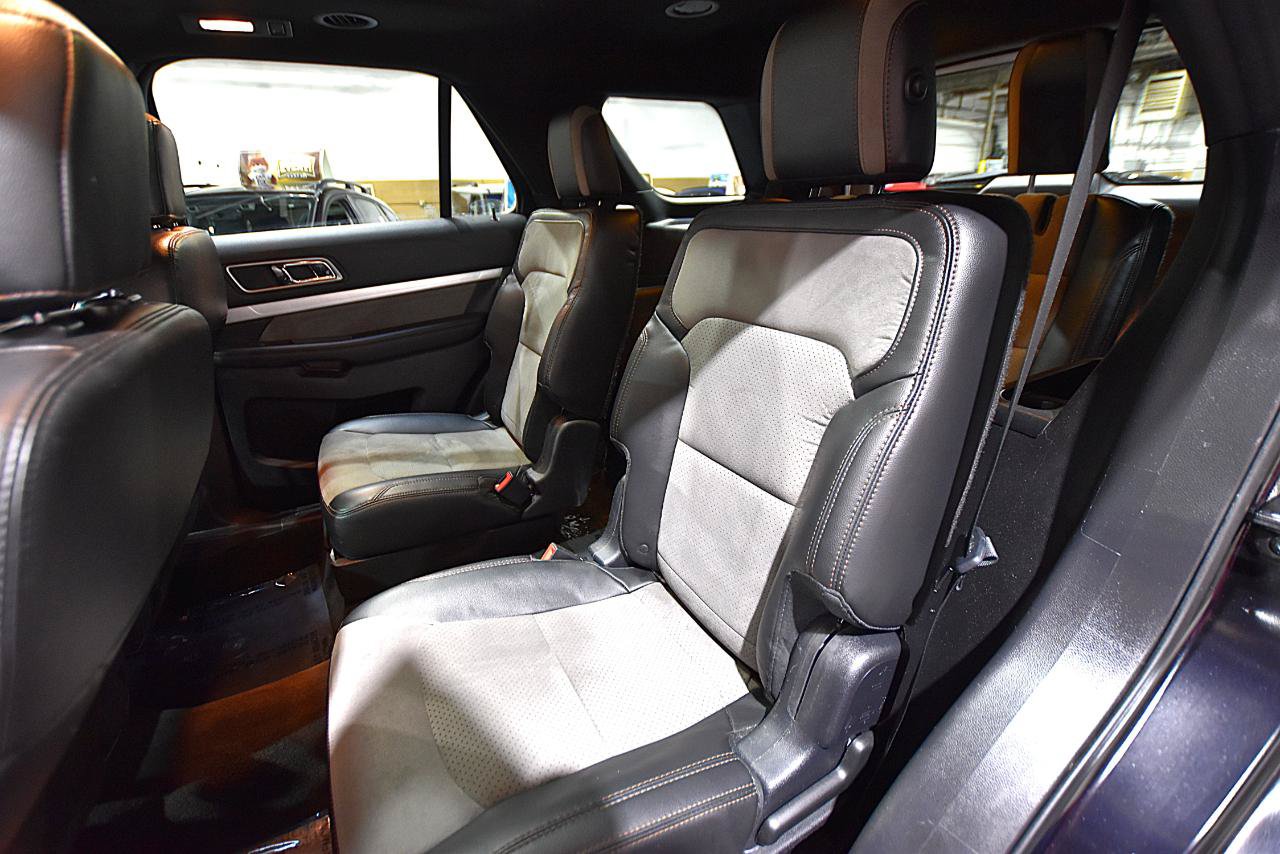Used 2017 Ford Explorer XLT w/ Equipment Group 202A AWD/4WD image 35