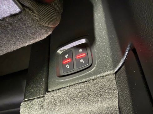 Used 2021 Audi SQ7 Premium Plus w/ Driver Assistance Package image 32