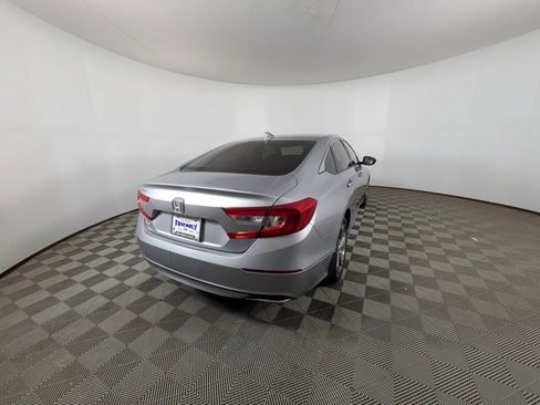 Used 2018 Honda Accord EX image 3