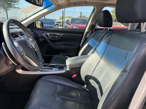 Used 2015 Nissan Altima 3.5 SL FWD image 9
