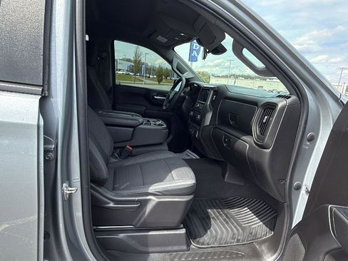 Used 2023 Chevrolet Silverado 1500 Custom AWD/4WD image 17