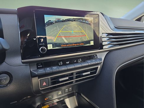 Used 2025 Toyota Camry LE FWD image 21