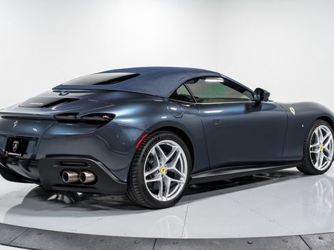 Used 2024 Ferrari Roma Spider RWD image 37