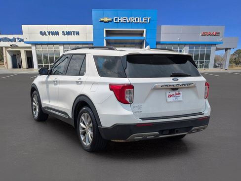 Used 2022 Ford Explorer XLT w/ Equipment Group 202A RWD image 12