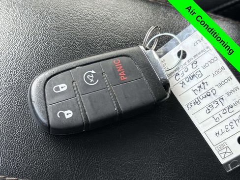 Used 2019 Jeep Compass Limited image 22