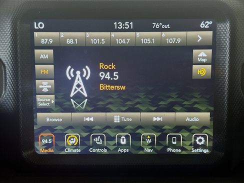 Used 2023 Jeep Wrangler Rubicon w/ Cold Weather Group image 19