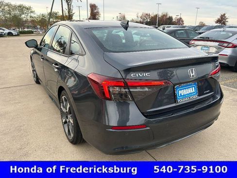 Certified 2025 Honda Civic Sport Touring image 4