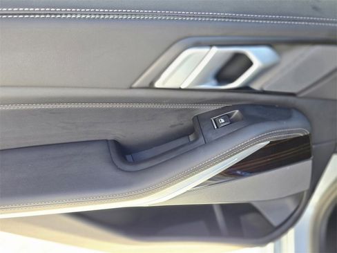 Used 2025 BMW X5 sDrive40i w/ M Sport Package image 7
