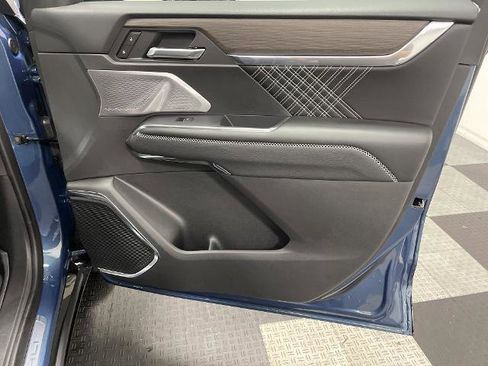 New 2025 GMC Acadia Denali w/ Super Cruise Package image 18