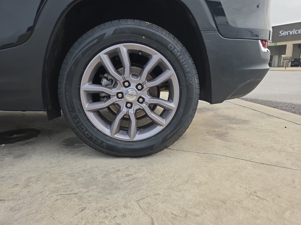 Used 2024 GMC Terrain SLT AWD/4WD image 19