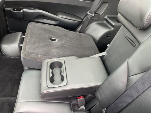 Certified 2023 Kia Sorento S w/ Panoramic Sunroof Package image 31