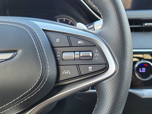 Used 2025 Genesis GV70 3.5T Sport w/ Sport Advanced Package image 15