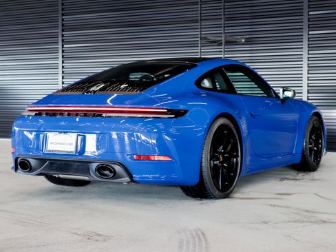 New 2026 Porsche 911 Carrera T image 11