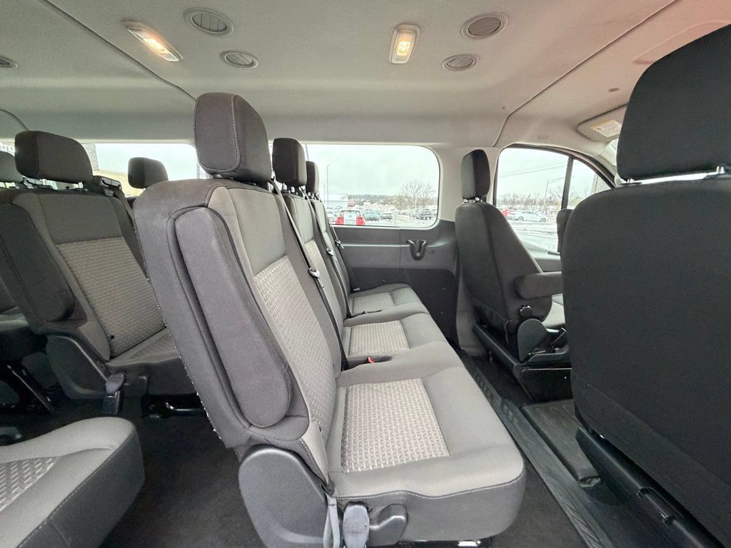 Used 2023 Ford Transit 350 XLT RWD image 23