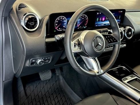 Used 2026 Mercedes-Benz GLA 250 image 12