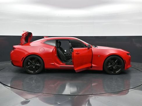 Used 2018 Chevrolet Camaro SS w/ Redline Edition RWD image 45