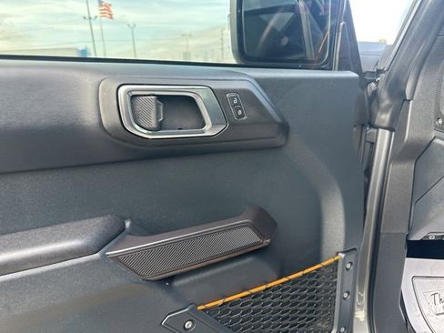 Used 2024 Ford Bronco Badlands image 35