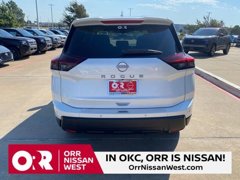 New 2026 Nissan Rogue SV image 4