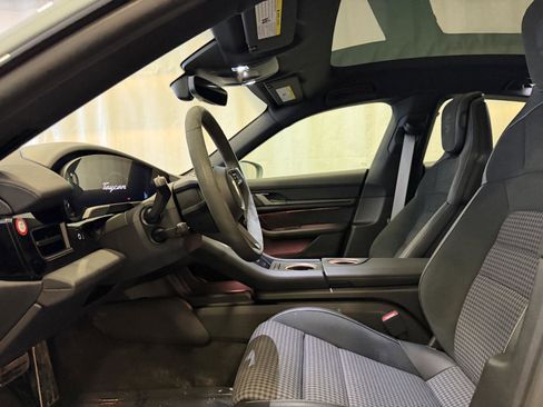 Certified 2025 Porsche Taycan image 5