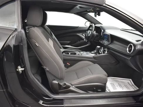 Used 2023 Chevrolet Camaro LT RWD image 15