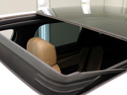 Used 2019 Porsche Cayenne image 26