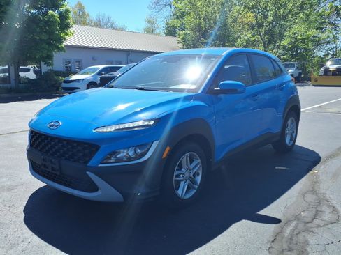 Used 2022 Hyundai Kona SE AWD/4WD image 3