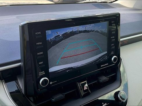 Used 2022 Toyota Corolla LE image 15