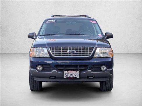 Used 2003 Ford Explorer XLT image 2