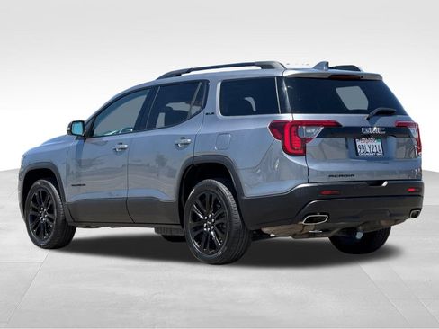 Used 2022 GMC Acadia SLE w/ Driver Convenience Package FWD image 3