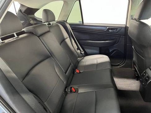 Used 2016 Subaru Outback 2.5i Limited AWD/4WD image 13