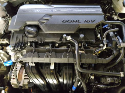 Used 2025 Hyundai Elantra SEL FWD image 30
