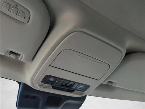 Certified 2025 Ford Expedition Active image 14