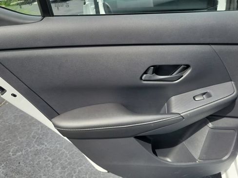 Used 2024 Nissan Sentra S FWD image 9