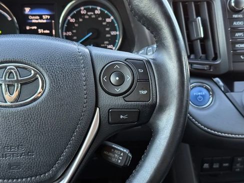 Used 2018 Toyota RAV4 Limited AWD/4WD image 26