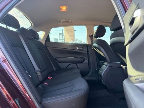 Used 2017 Kia Optima LX image 16