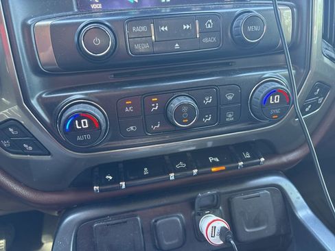 Used 2014 Chevrolet Silverado 1500 High Country w/ High Country Premium Package RWD image 14