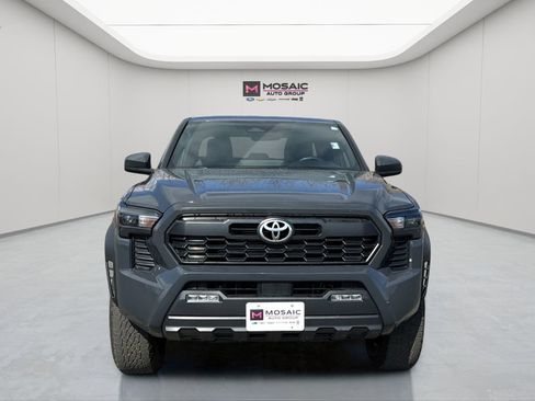 Used 2024 Toyota Tacoma TRD Off-Road image 2