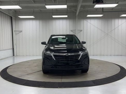 Used 2023 Chevrolet Equinox LS AWD/4WD image 3