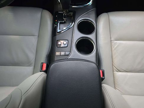 Used 2018 Toyota Avalon XLE Premium image 40