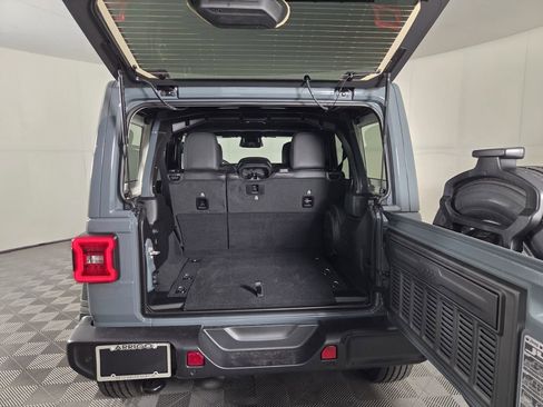 New 2026 Jeep Wrangler Unlimited Sahara AWD/4WD image 19