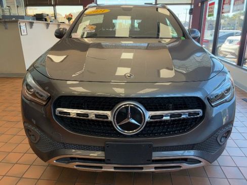 Used 2021 Mercedes-Benz GLA 250 4MATIC w/ Premium Package image 3