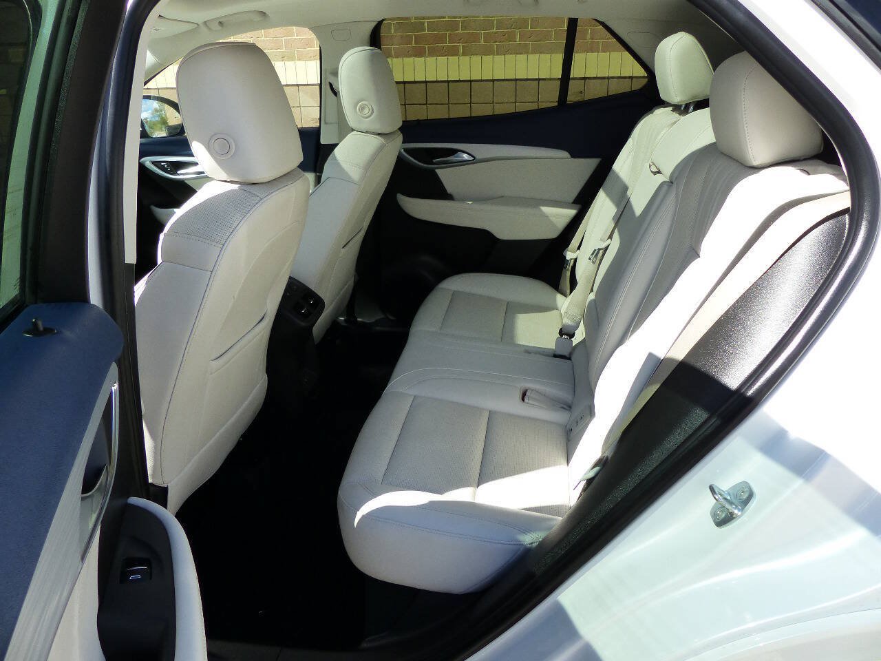 Used 2025 Buick Envision Avenir AWD/4WD image 47