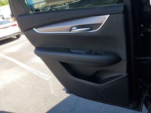 Used 2023 Cadillac XT5 Luxury FWD image 13