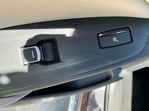Used 2018 Honda Accord Touring image 27