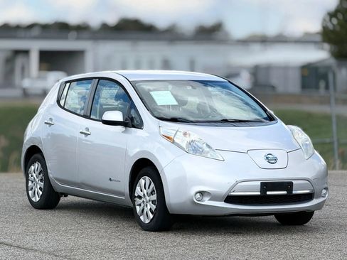 Used 2014 Nissan Leaf S w/ Charge Package image 1
