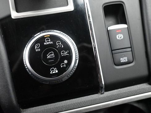 Used 2024 Mitsubishi Outlander SE image 31